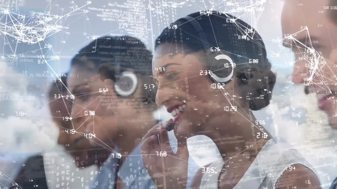 전화 헤드으로 대화하는 팀을 통해 연결 네트워크와 데이터 처리의 애니메이션