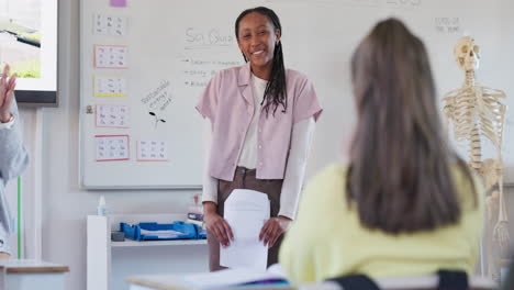 Classroom-presentation,-applause-and-happy-girl