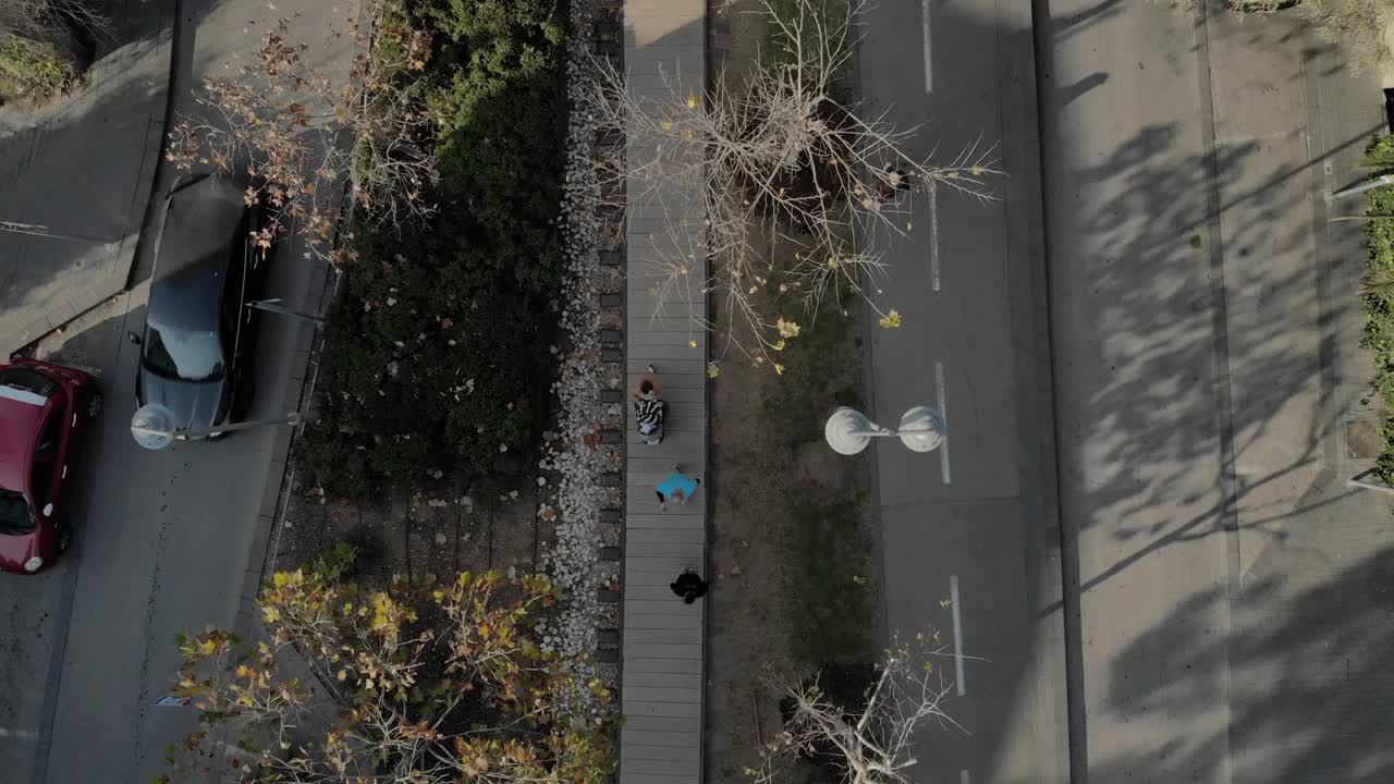 조과 자전거 경로가 있는 철도 공원, 공중 사진