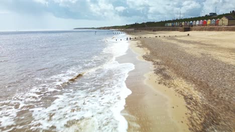 Imágenes-Aéreas-De-Drones-De-La-Hermosa-Playa-De-Gorleston-on-sea,-Norfolk