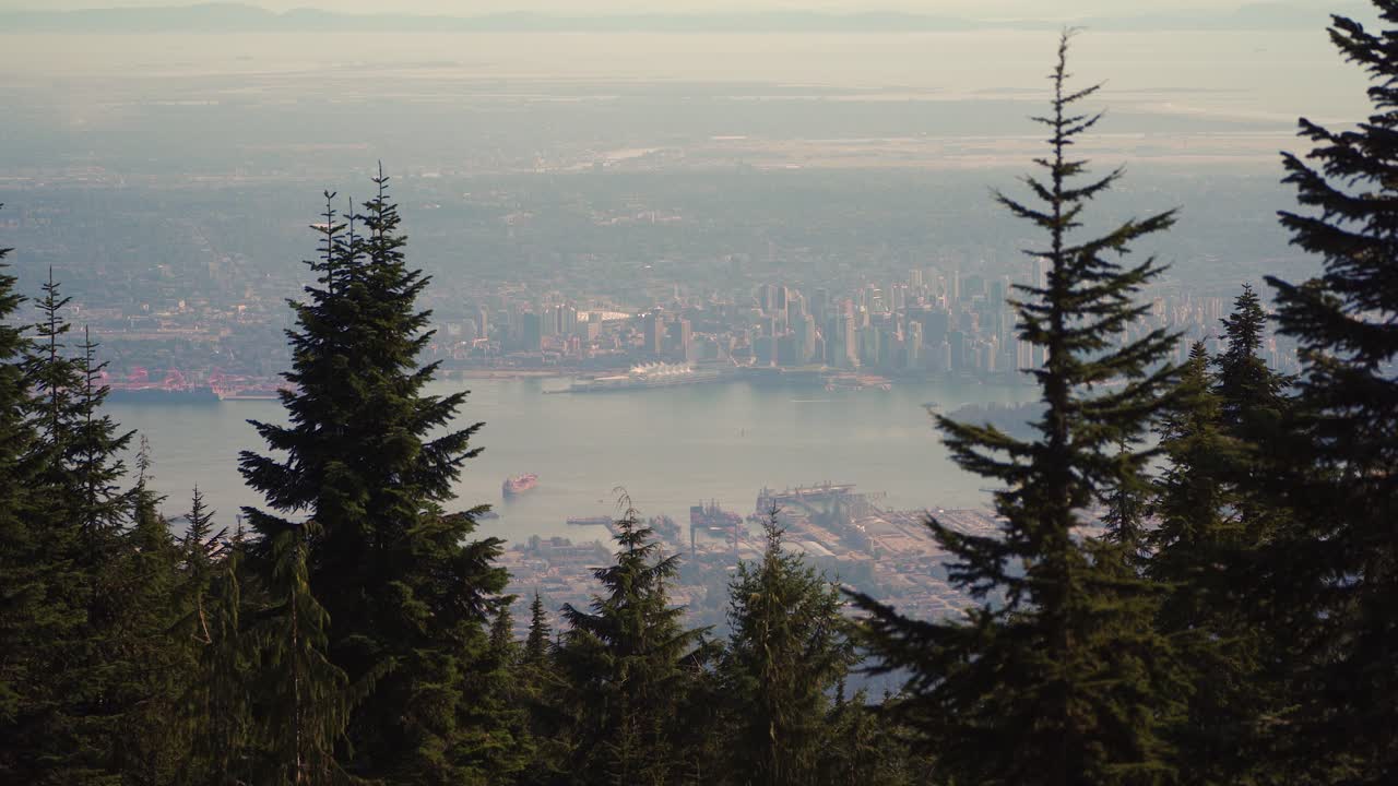 vista aérea de la ciudad de vancouver, columbia británica, canadá, desde el norte de vancouver en 4k