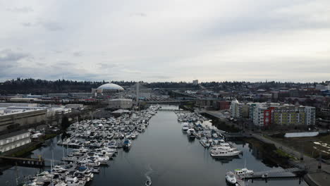 Drone-Flight-Towards-East-21st-Street-Bridge-On-Thea-Foss-Waterway-In-Tacoma,-Washington