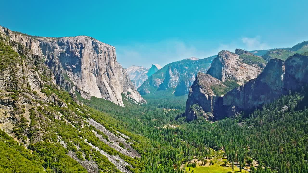 Monolite di granito unico situato nel Parco nazionale di Yosemite