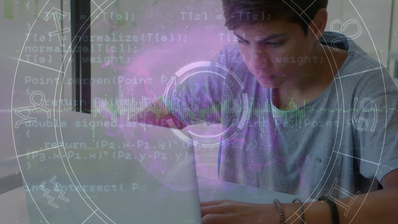 animación de procesamiento de datos sobre un niño asiático usando una computadora portátil en la escuela