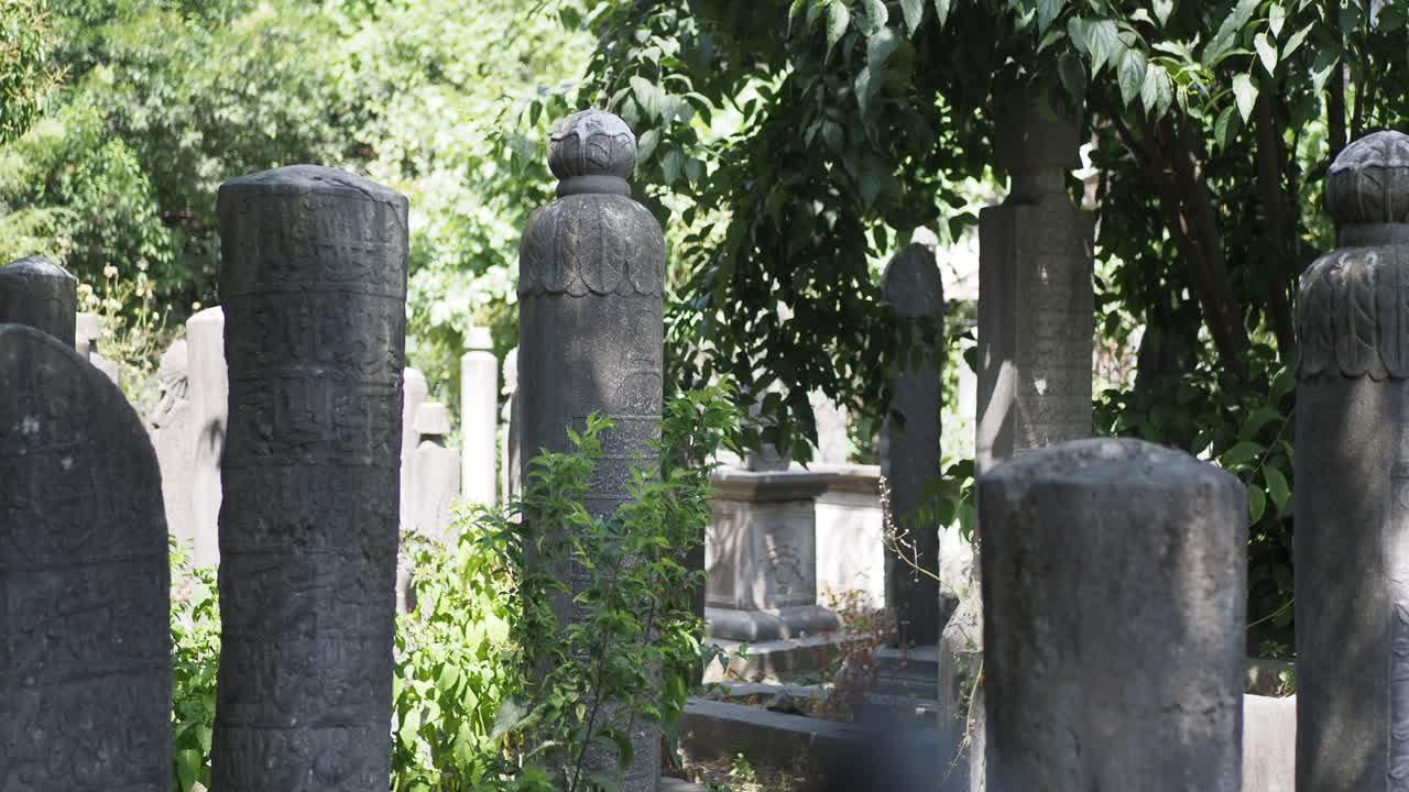 antiguo cementerio en turquía