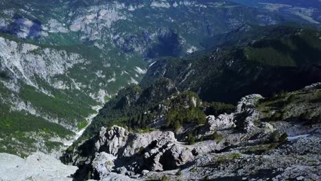 El-Vasto,-Duro-Y-árido-Paisaje-Del-Parque-Nacional-Del-Monte-Olimpo