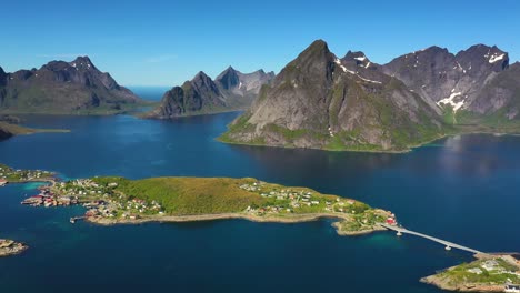 Reine-Lofoten-is-an-archipelago-in-the-county-of-Nordland,-Norway.