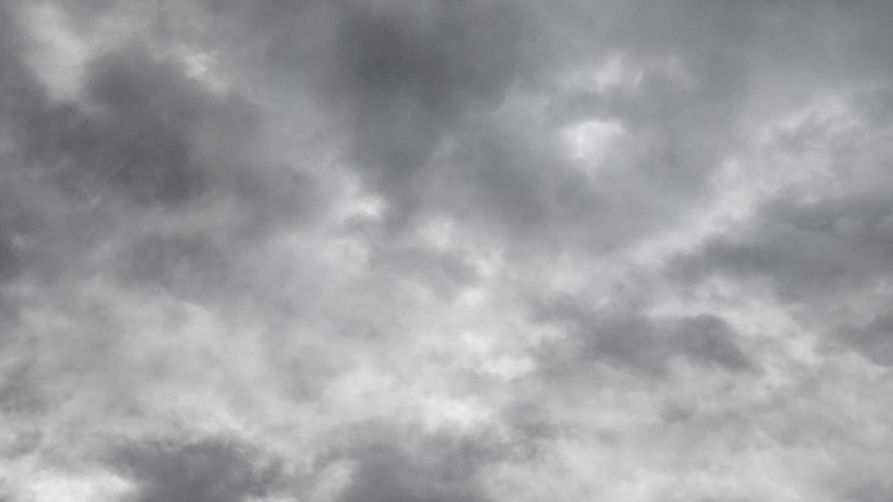 비가 오기 전의 모습, 비구름이 오고 뇌우가 온다