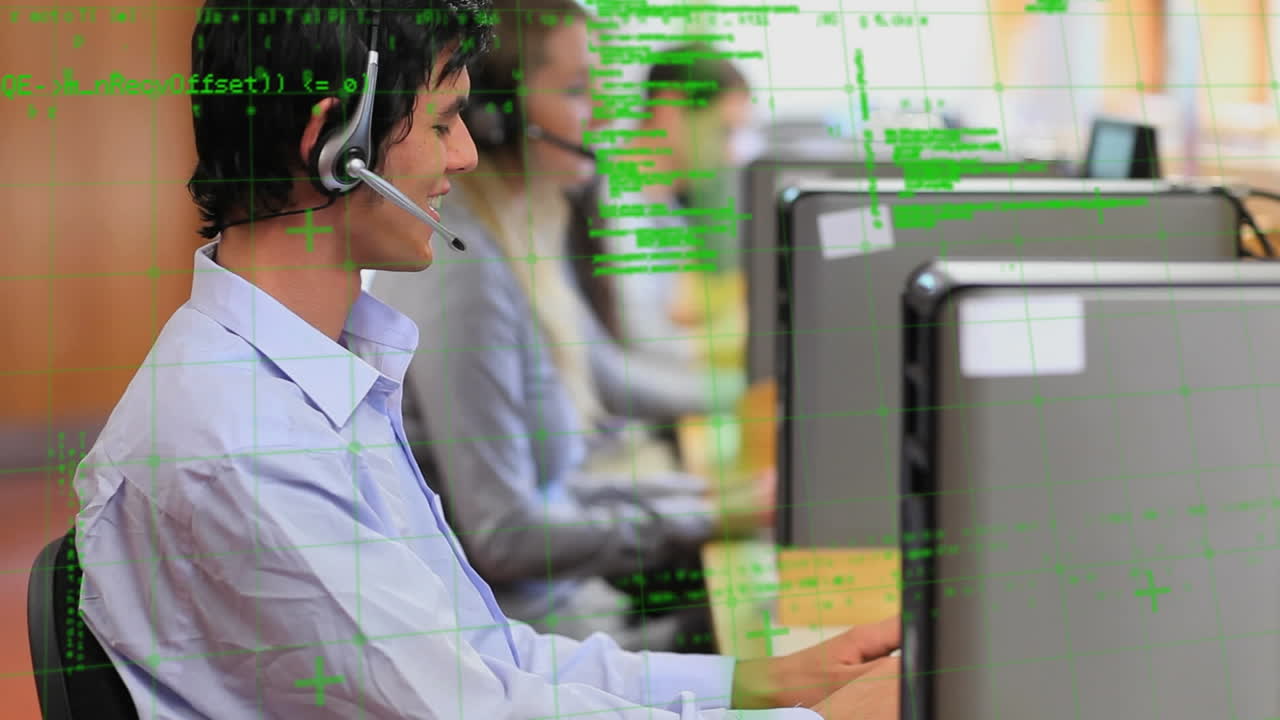 animación del procesamiento de datos financieros sobre personas que usan auriculares