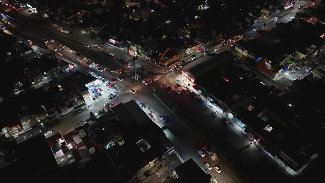 밤에 에카테페크에서 교통의 공중 하이퍼스