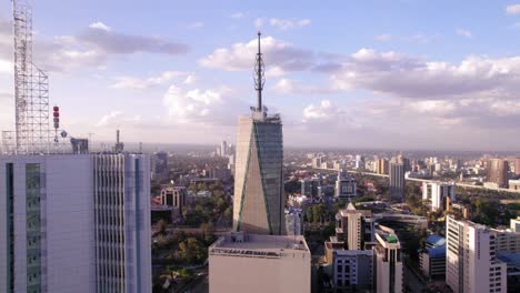 video aéreo de drones en la colina superior de nairobi, kenya