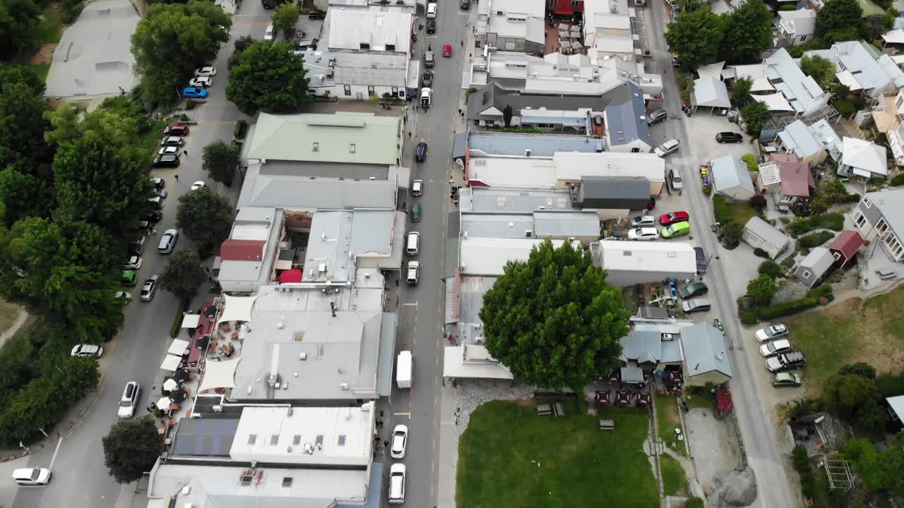vista aérea de la ciudad histórica de arrowtown, isla sur, nueva zelanda