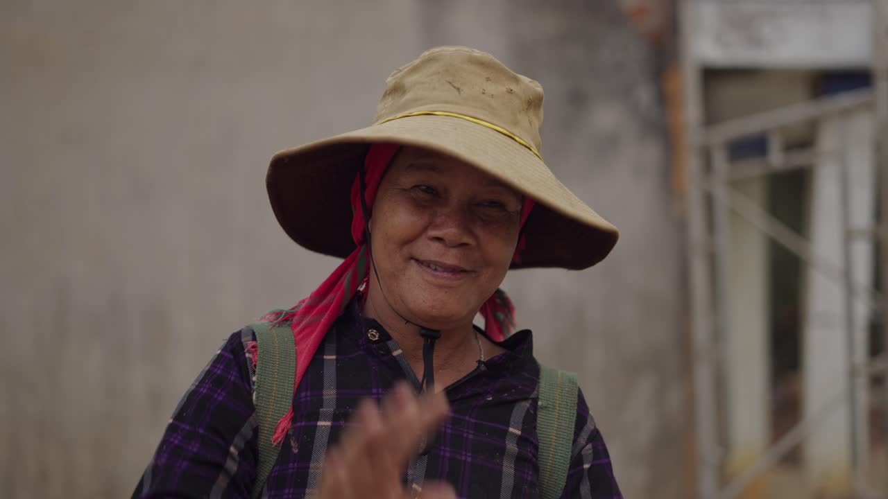 웃는 노인 여성의 초상화