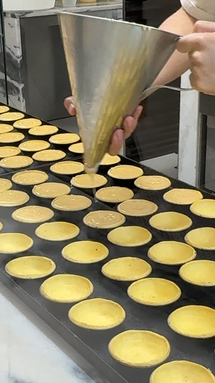 Making Pastéis de Nata