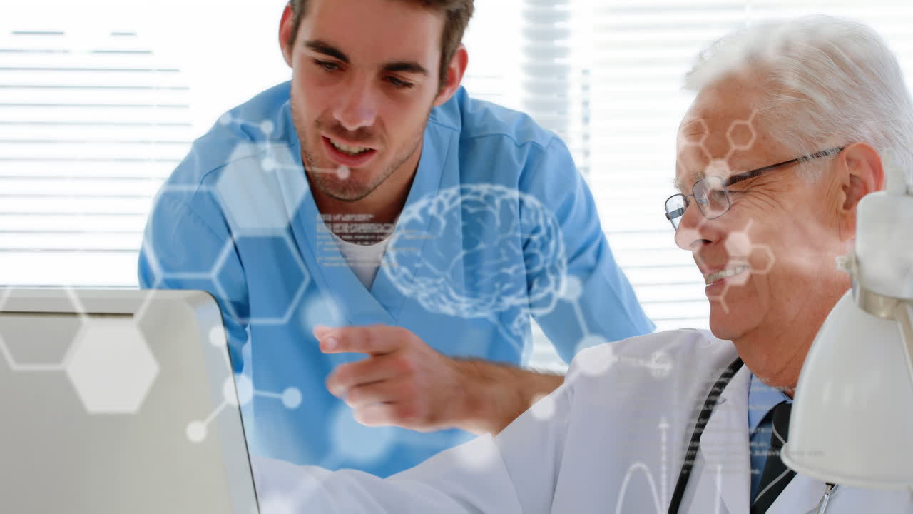 Animazione di elaborazione dati scientifici sopra medici maschi caucasici che usano il computer.