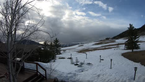 Hermoso-Lapso-De-Tiempo-En-El-Campo-Desde-El-Porche