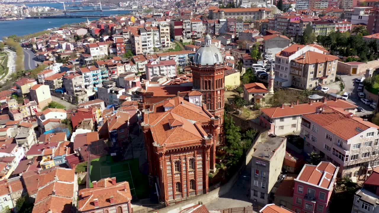 imágenes de drones en el cuerno de oro, estambul, oe01