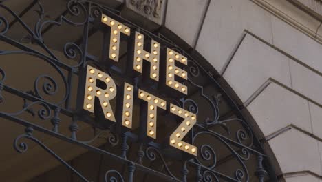 Close-Up-Of-Sign-Outside-The-Ritz-Hotel-On-Piccadilly-In-London-UK-1