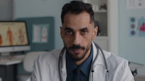 retrato de un médico