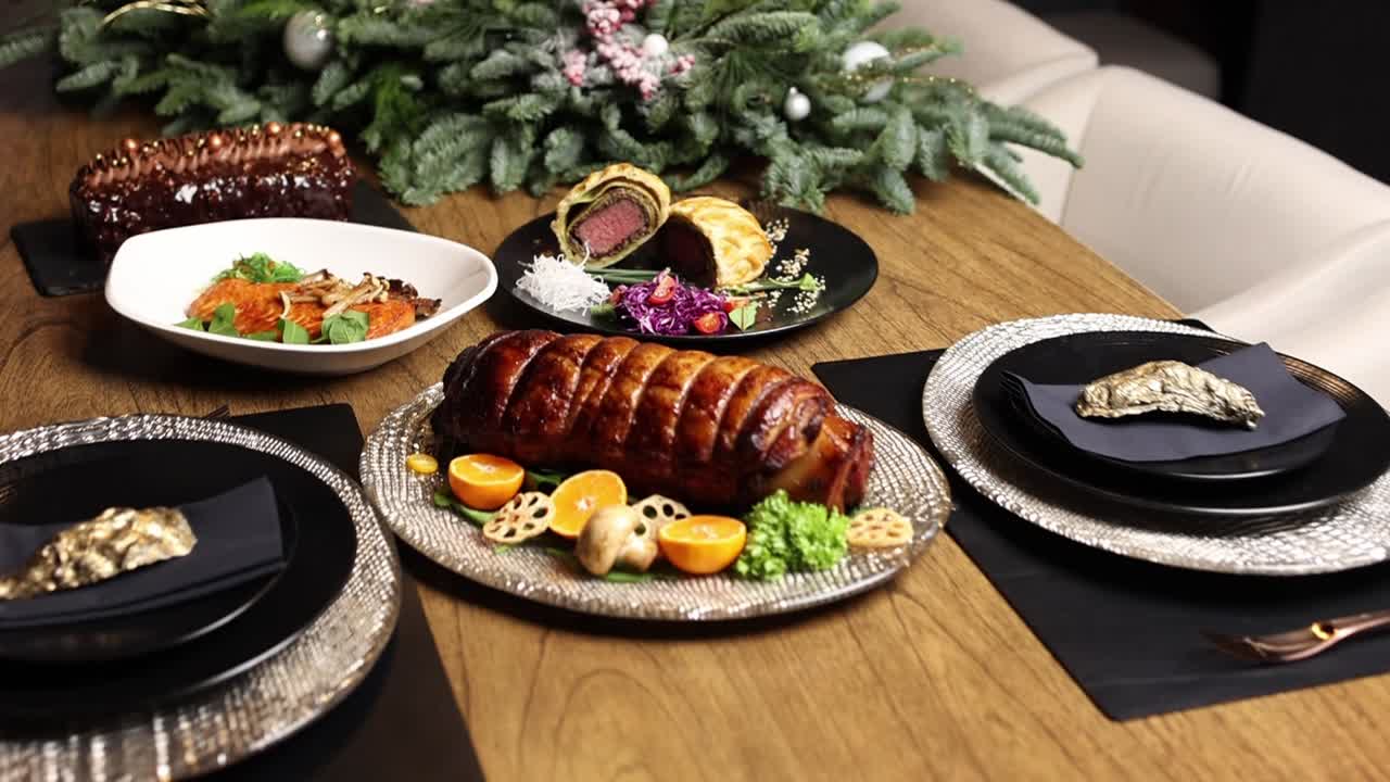 decoración de mesa de lujo para la cena de navidad