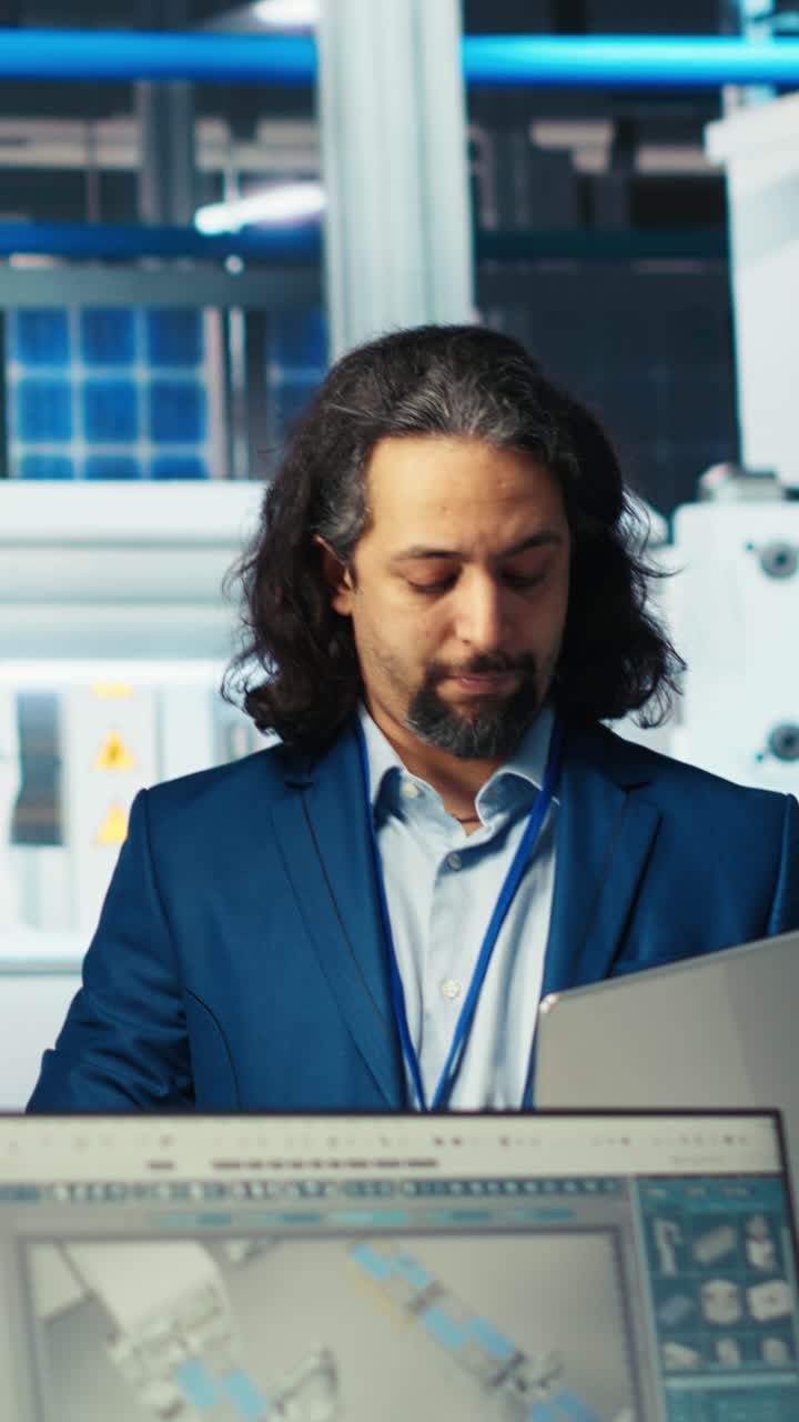 Vertical Video Team Of Upbeat Business Partners Inspecting Solar Plant Machinery
