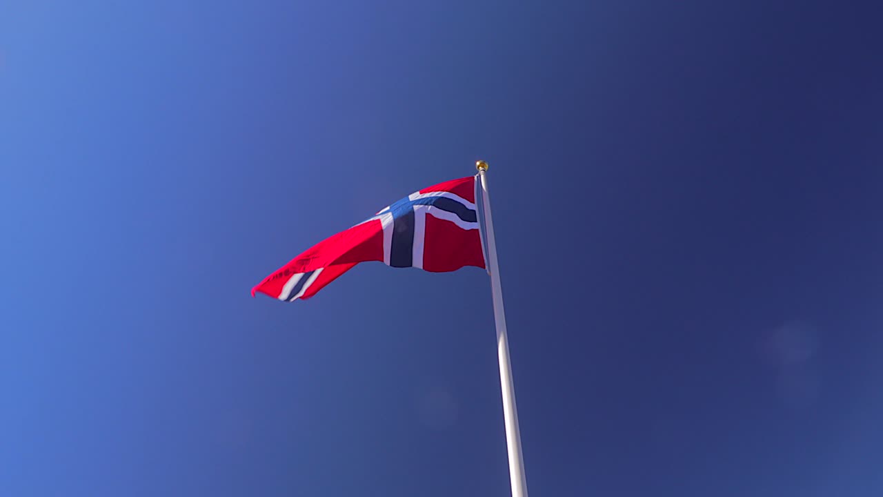 바람에 노르웨이 국기