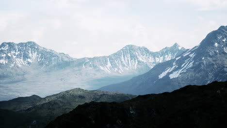 Vista-Panorámica-Del-Valle-De-La-Montaña-De-Primavera