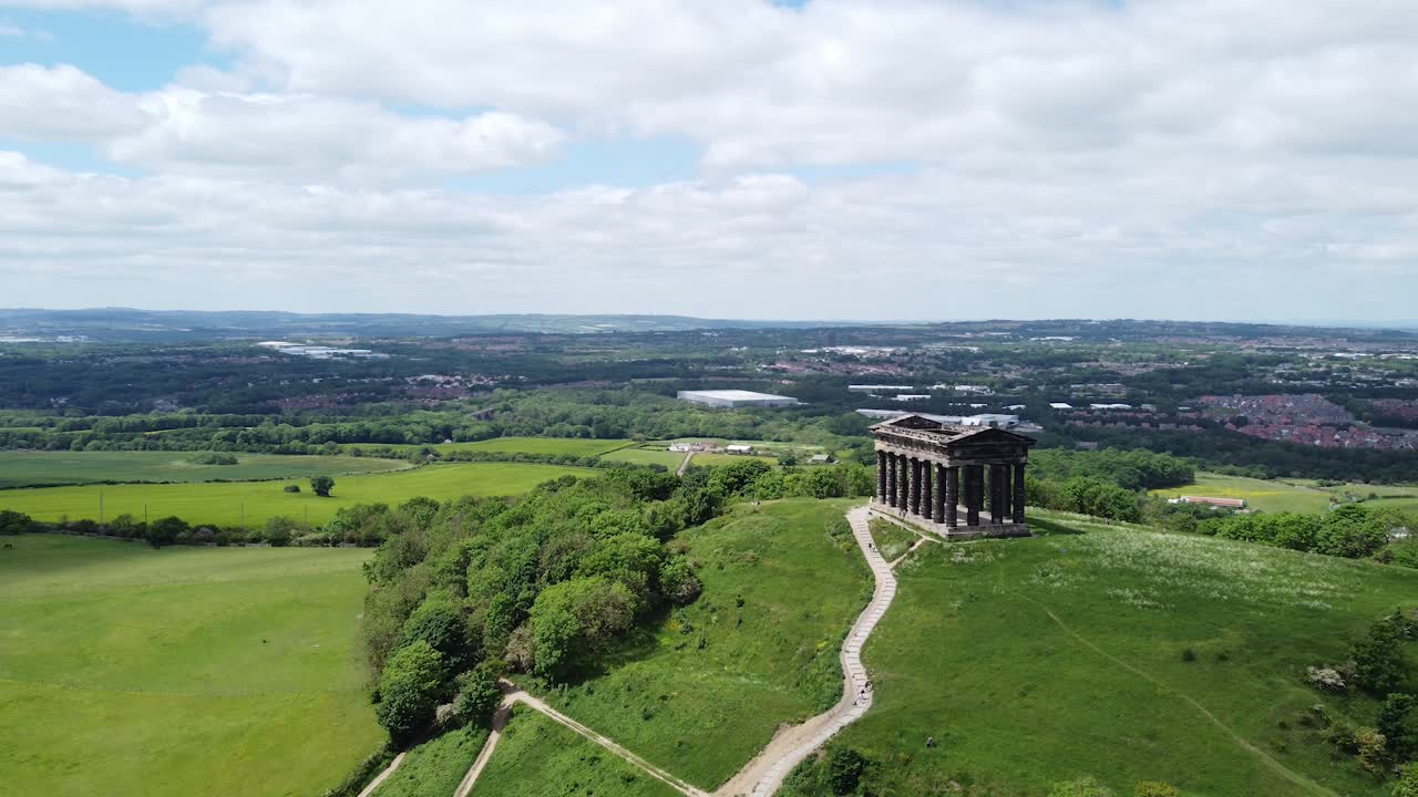 vista aérea del monumento penshaw en sunderland, tyne y wear, en el noreste de inglaterra