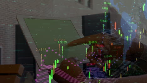 animación del procesamiento de estadísticas sobre un empresario que usa una tableta con pantalla verde