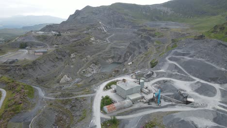 Ffestiniog-Slate-Cantera-Gwynedd,-Gales-Drone-4k-Material-De-Archivo