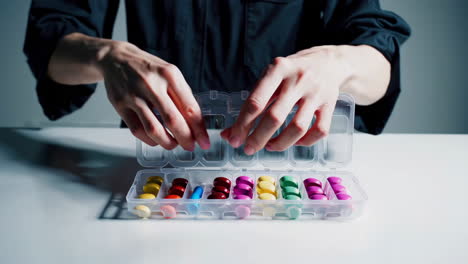 organizing daily pills
