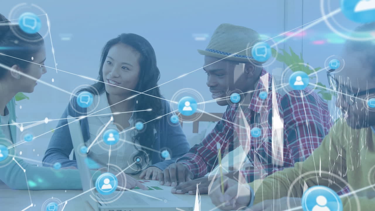 회의에서 다양한 사업가들과의 아이콘과의 연결 네트워크의 애니메이션