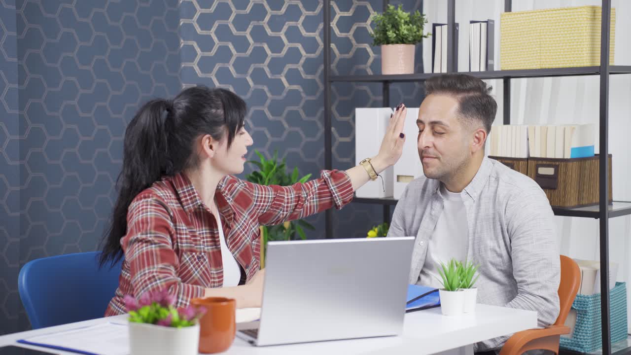 문제를 가진 사람을 치료하는 라이프 코치입니다.