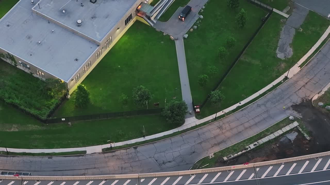 Vista Aerea Velata del Bacino Idrico di Central Park