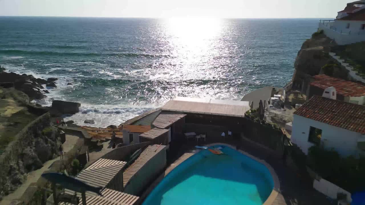 육지에서 바다까지의 아젠하스 도 마르의 공중 풍경