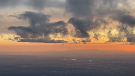 un atardecer impresionante desde arriba