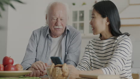 grandparent and grandchild learning technology together