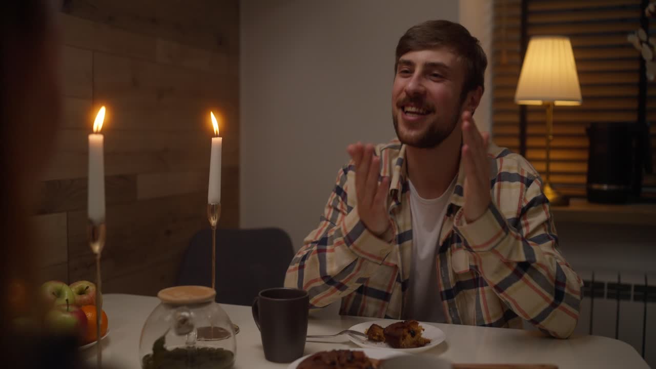 una cena romántica en casa