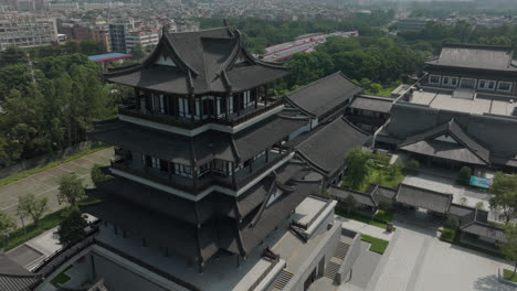 Großer-Typisch-Asiatisch-chinesischer-Kulturturm