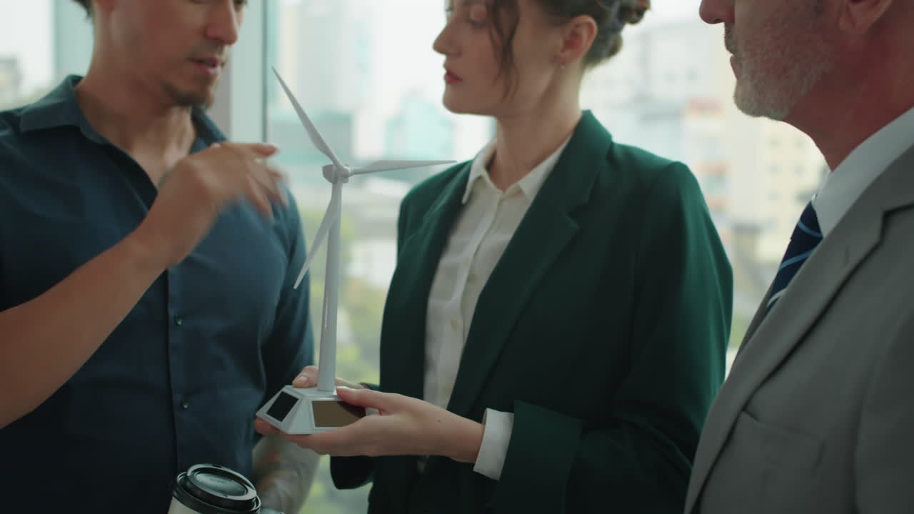 Ecologists Talking about Wind Power Project Details