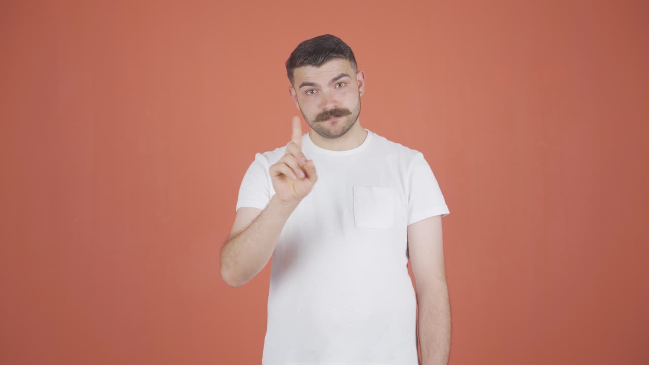 듣는 소식을 좋아하지 않는 사람은 그것을 승인하지 않습니다.