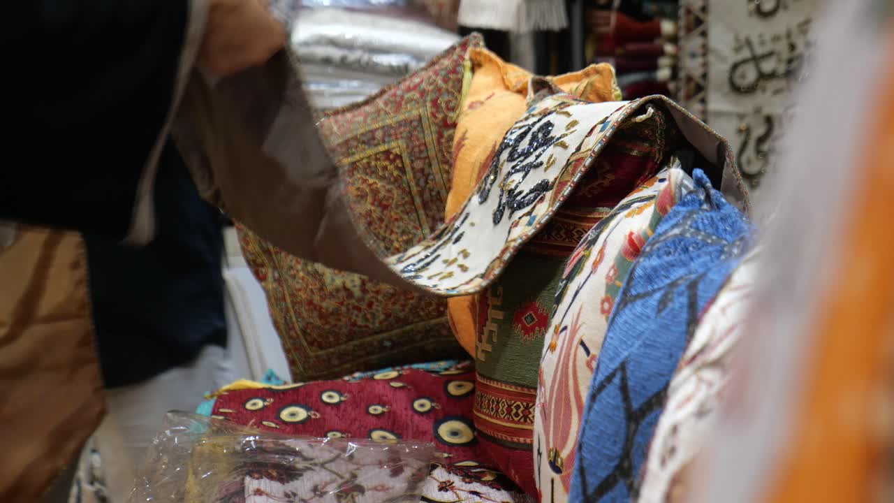 Handicraft textiles and cushions