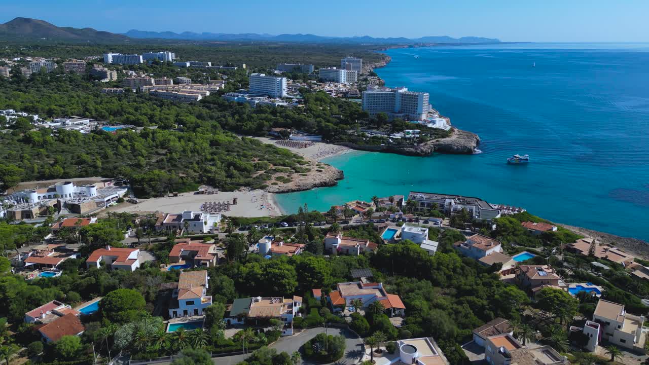 Atemberaubendes Drohnen-Filmmaterial von luxuriösen Immobilienprojekten in der Nähe von Cala Murada auf Mallorca, Balearen