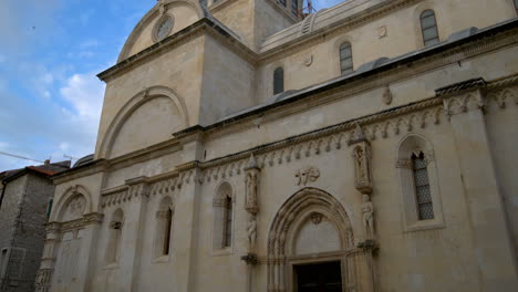 Catedral-De-San-James-En-Sibenik,-Croacia