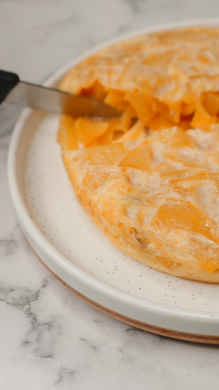 Slicing Spanish Tortilla