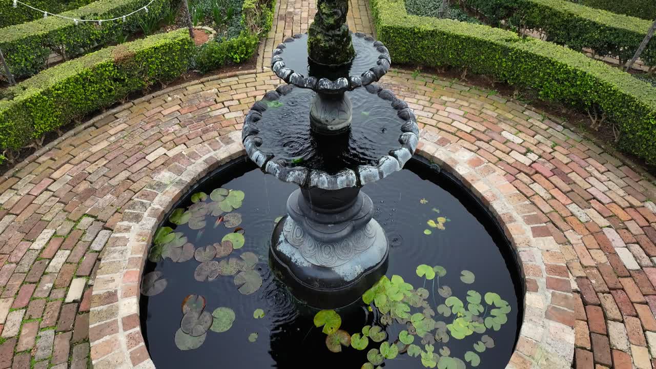 프렌치 터 에 있는 물 분수 의 공중 사진