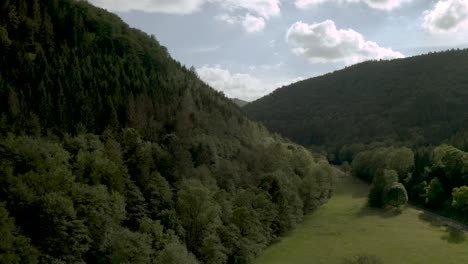 Drohnenantenne-Des-Nationalparks-Harz-In-Niedersachsen,-Deutschland,-Europa