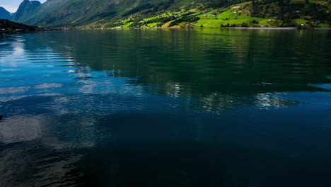 Wunderschöne-Natur-Norwegen.