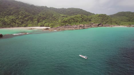 Big-island-Ilha-Grande-tropical-beach-Angra-dos-Reis,-Rio-de-Janeiro,-Brazil