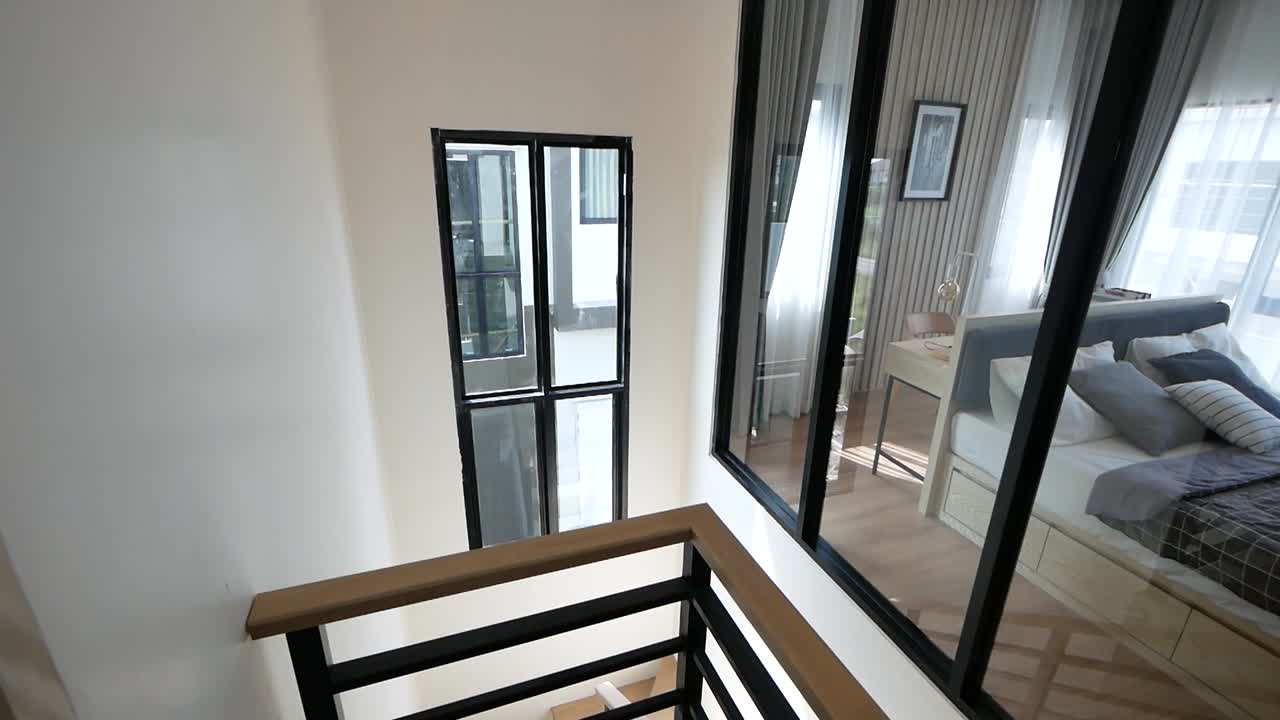 Modernes und stilvolles Treppenpodest-Design für Zuhause